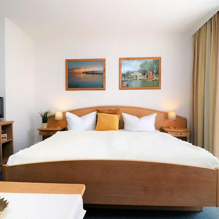 Deutsches Haus 25 * Wustrow (Fischland)